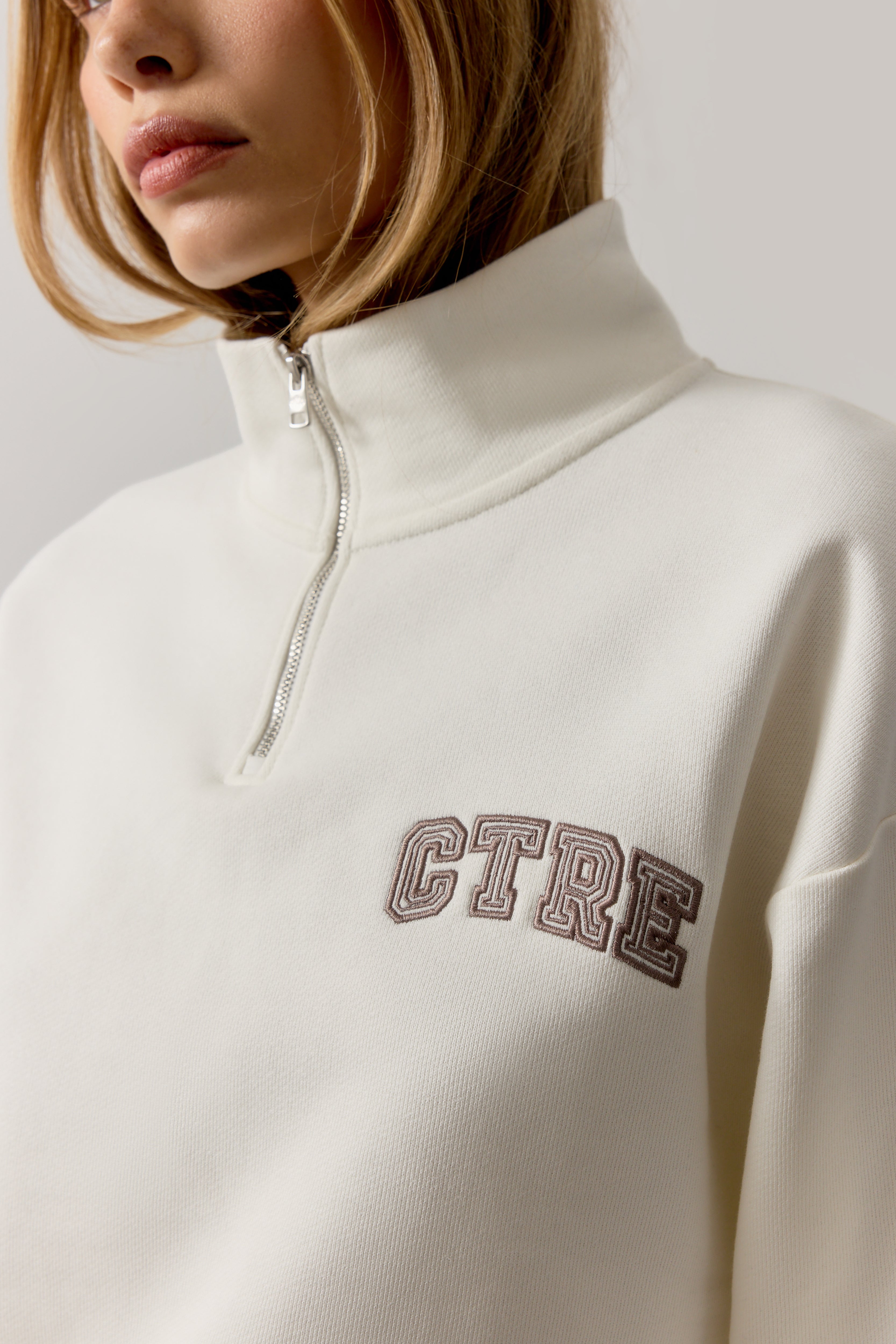 CTRE QUARTER ZIP FUNNEL NECK - OFF WHITE