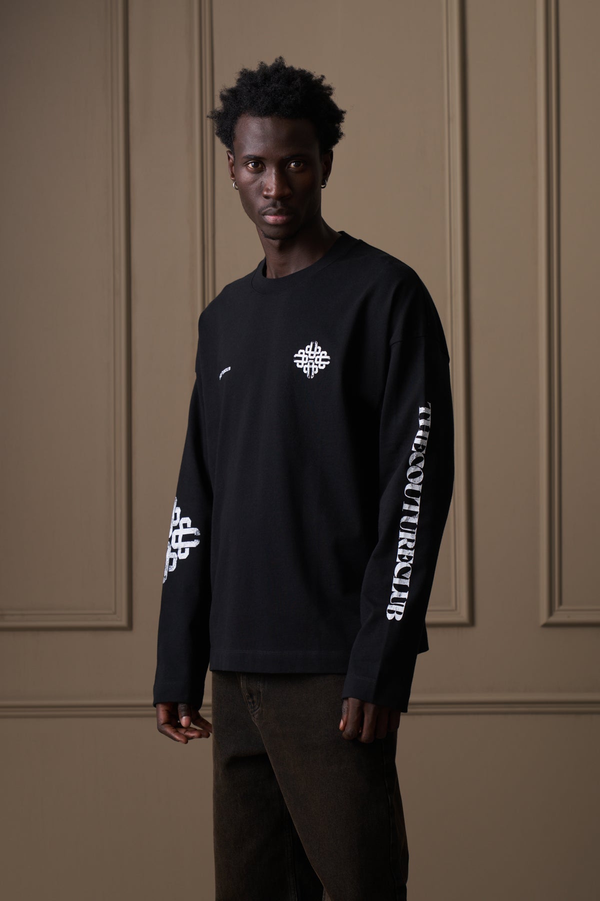 VINTAGE COPYRIGHT PRINT LONG SLEEVE T-SHIRT - BLACK WHITE