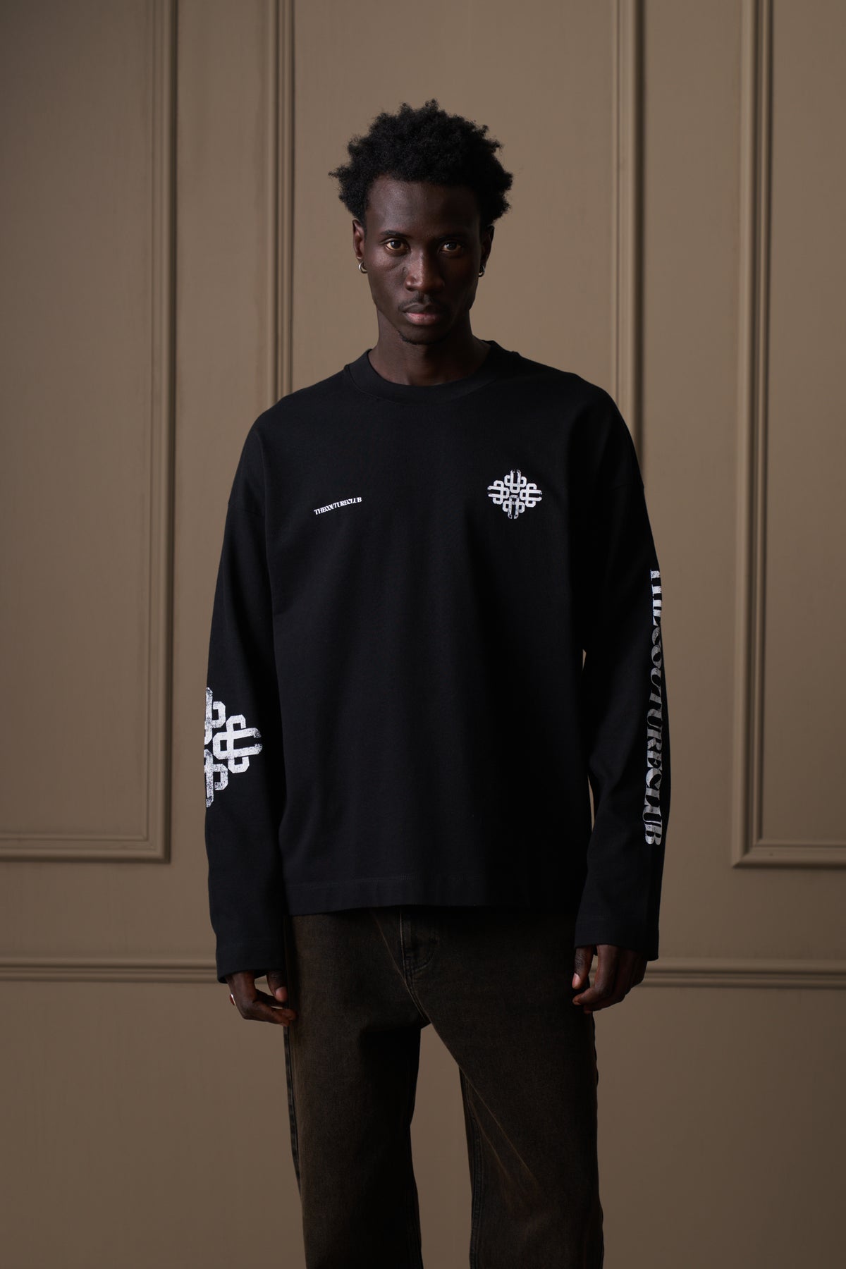 VINTAGE COPYRIGHT PRINT LONG SLEEVE T-SHIRT - BLACK WHITE