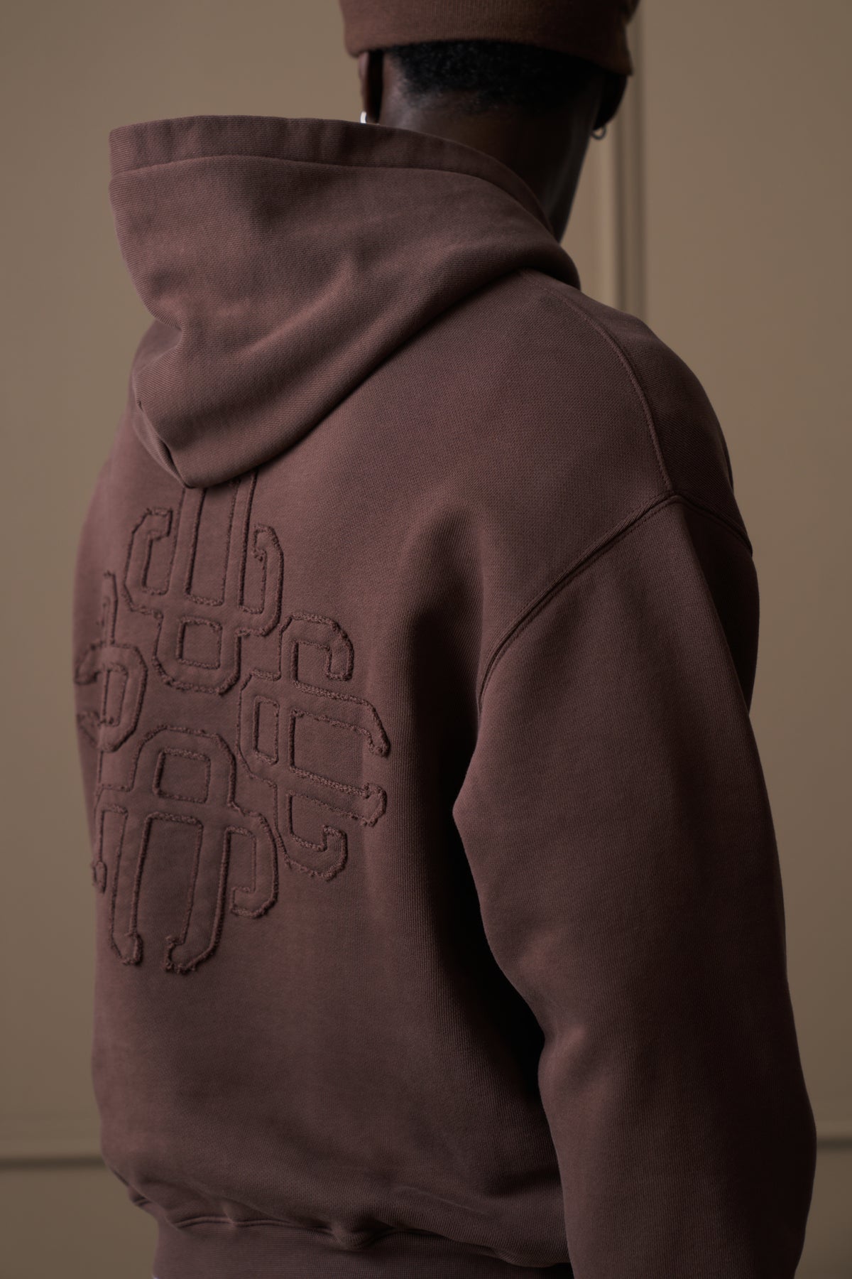 DISTRESSED EMBLEM APPLIQUE HOODIE - BROWN