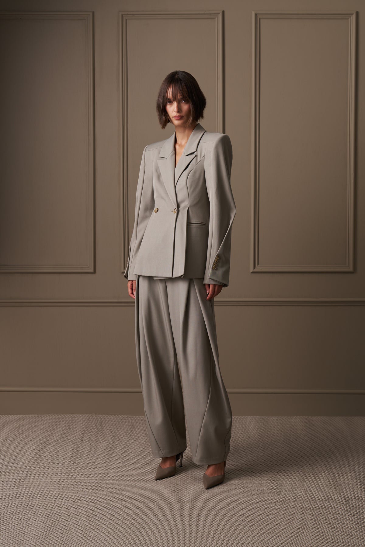 PLEAT DETAIL BARREL LEG TROUSERS - GREY