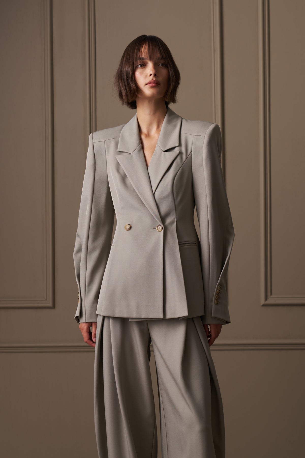 CURVED SLEEVE CINCHED WAIST BLAZER - GREY