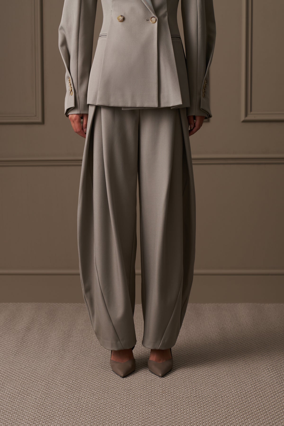 PLEAT DETAIL BARREL LEG TROUSERS - GREY