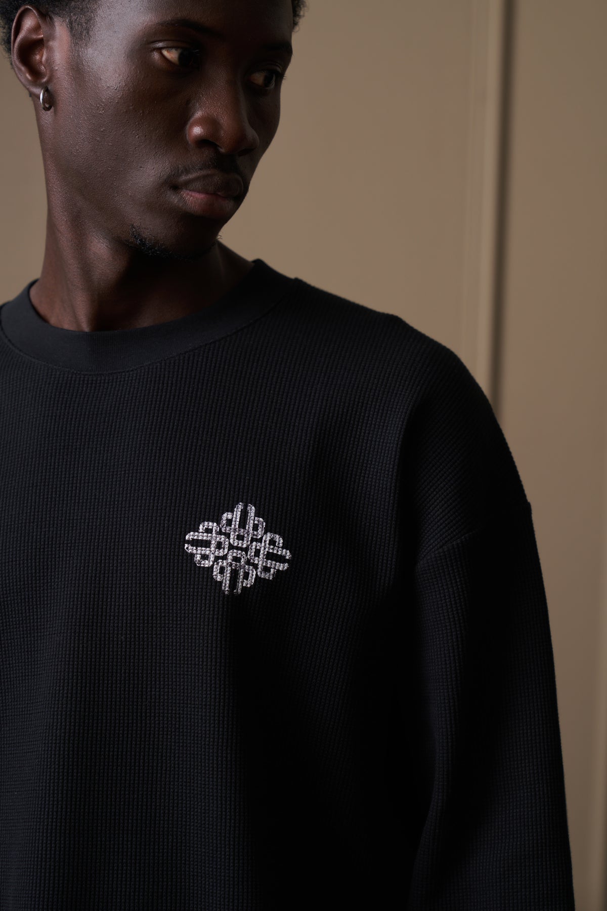 VINTAGE PRINT WAFFLE LONG SLEEVE T-SHIRT - BLACK