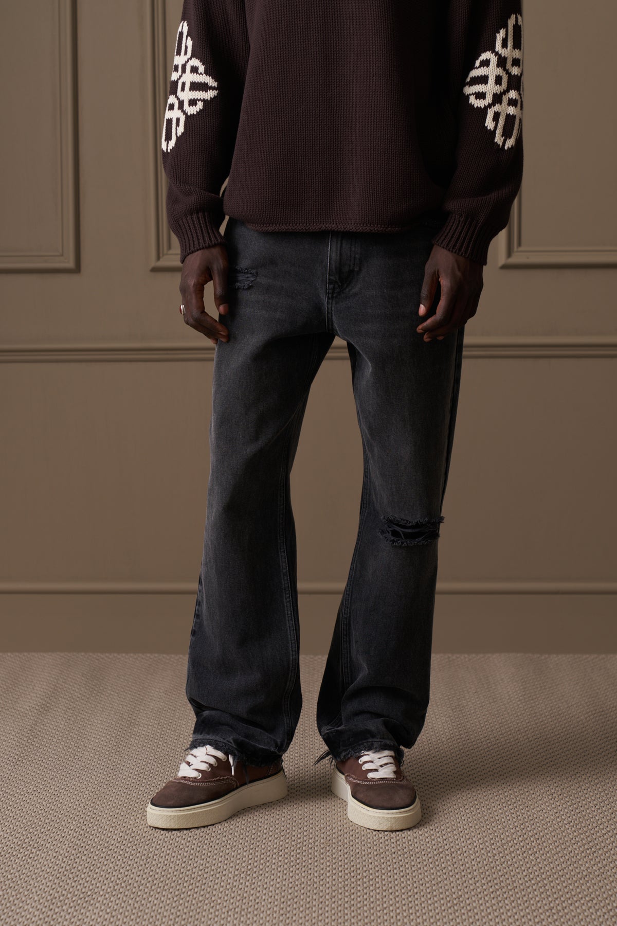 DISTRESSED RELAXED STRAIGHT FIT JEAN - WASHED BLACK