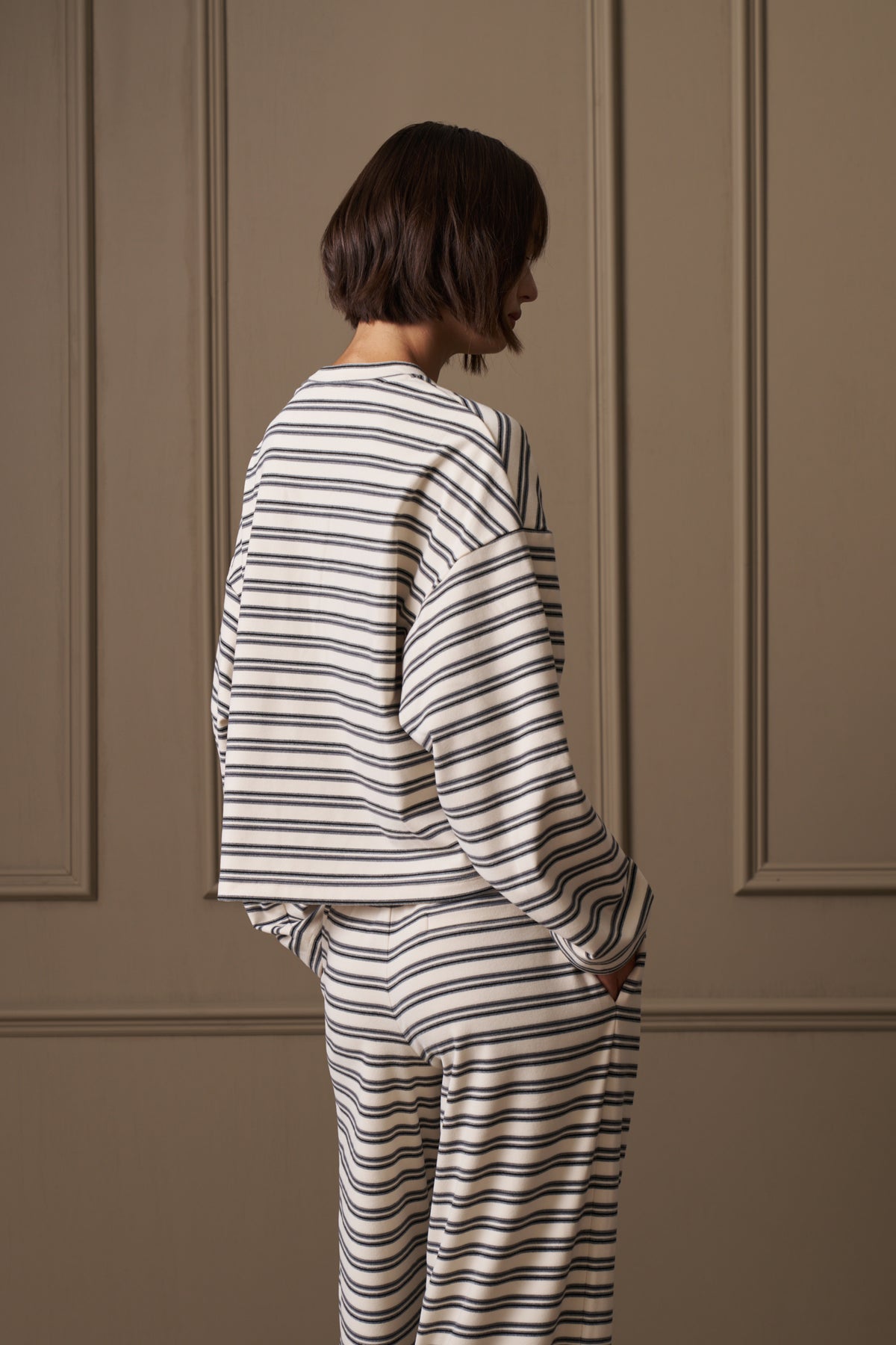STRIPE FLEECE LONG SLEEVE T-SHIRT - OFF WHITE