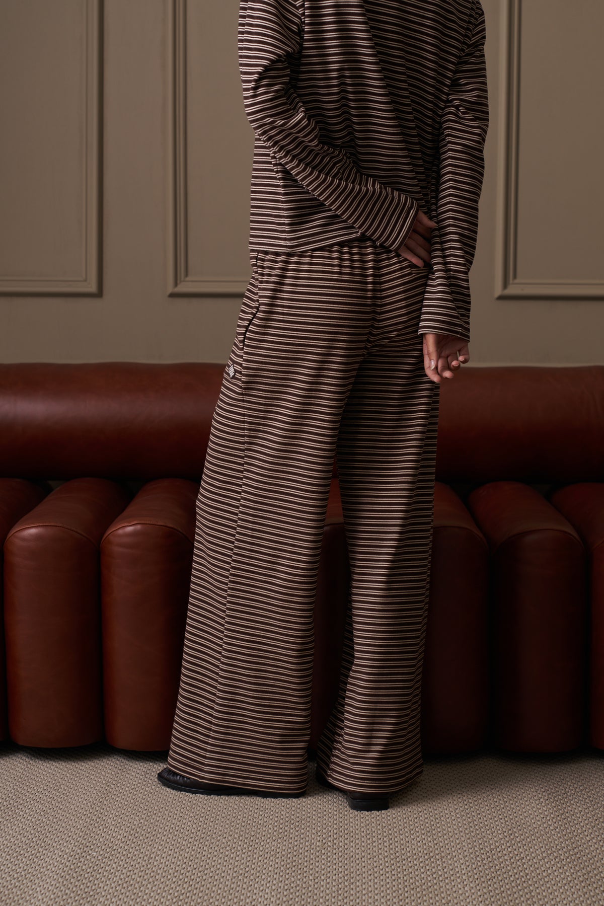 STRIPE LIGHTWEIGHT FLEECE JOGGERS - CHOCOLATE