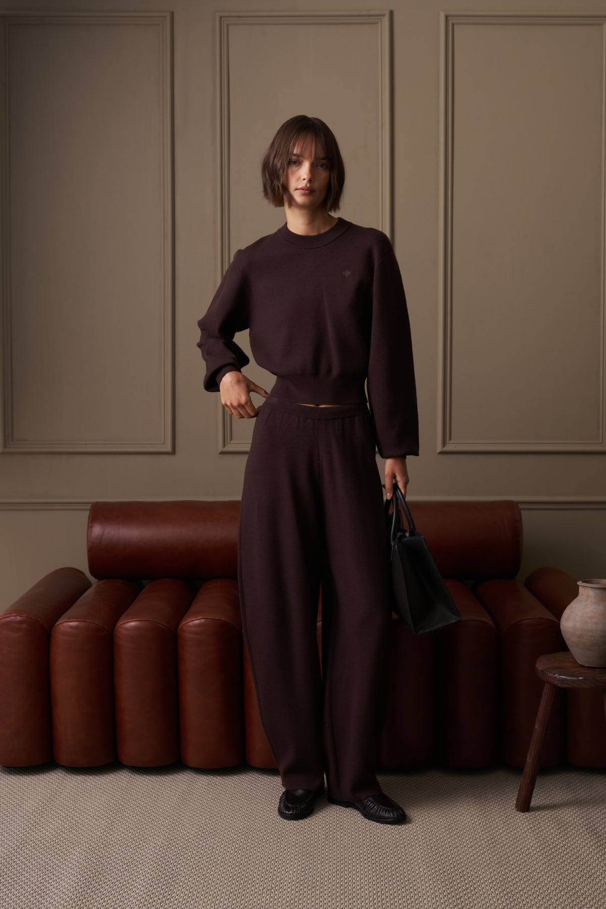 COMPACT KNIT BARREL LEG JOGGER - BROWN