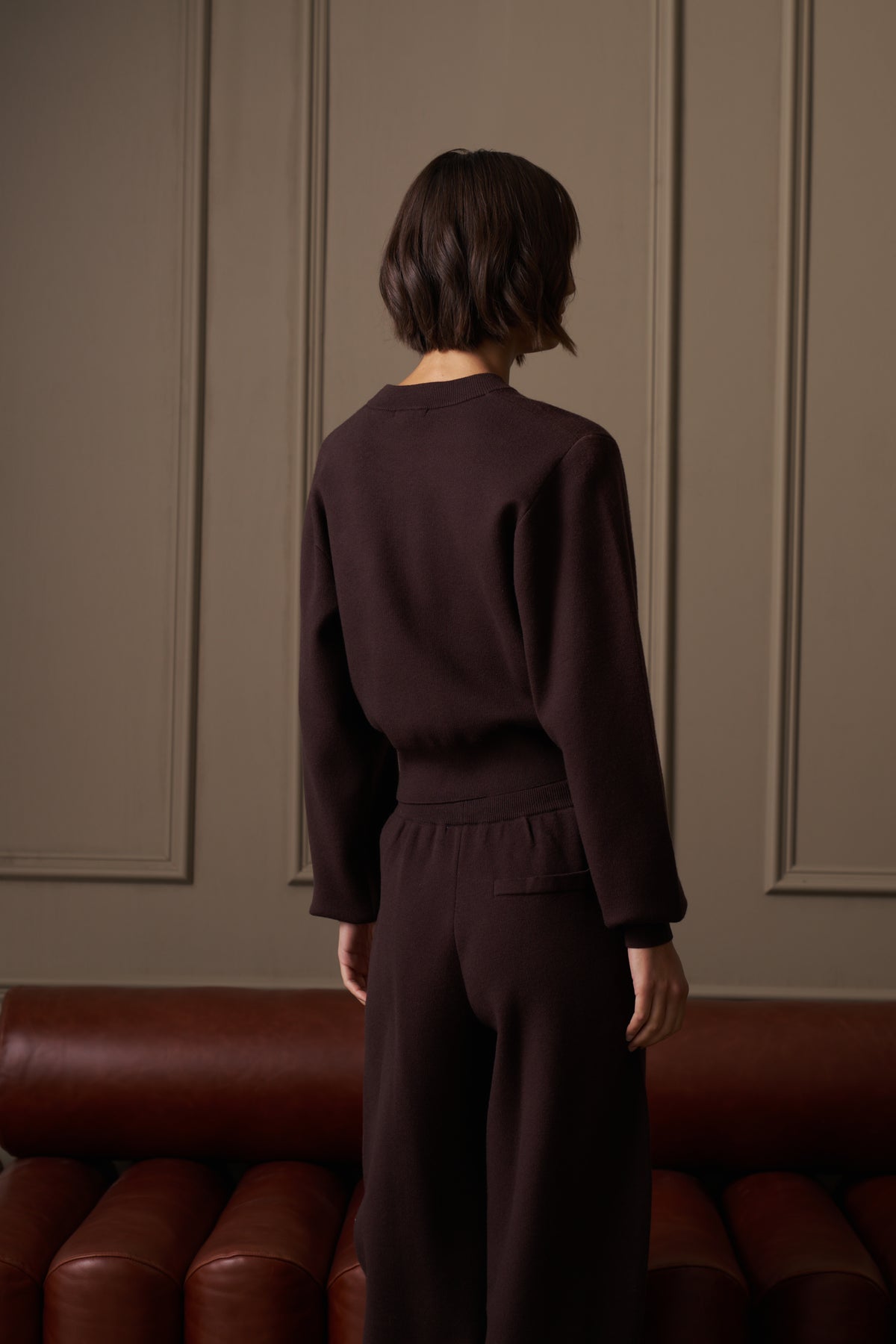 COMPACT KNIT CREW - BROWN