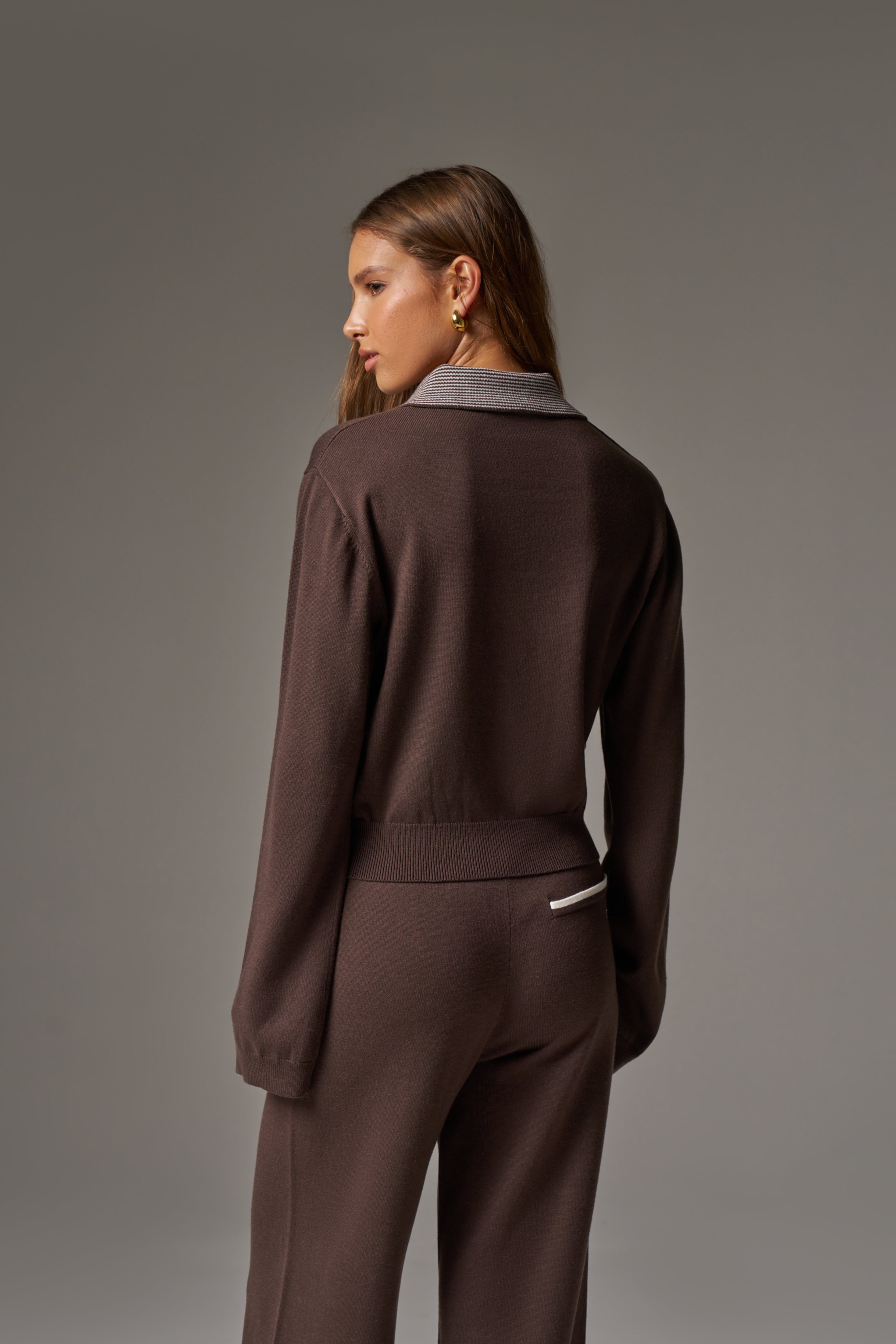 LONG SLEEVE KNITTED COLLAR POLO TOP - BROWN