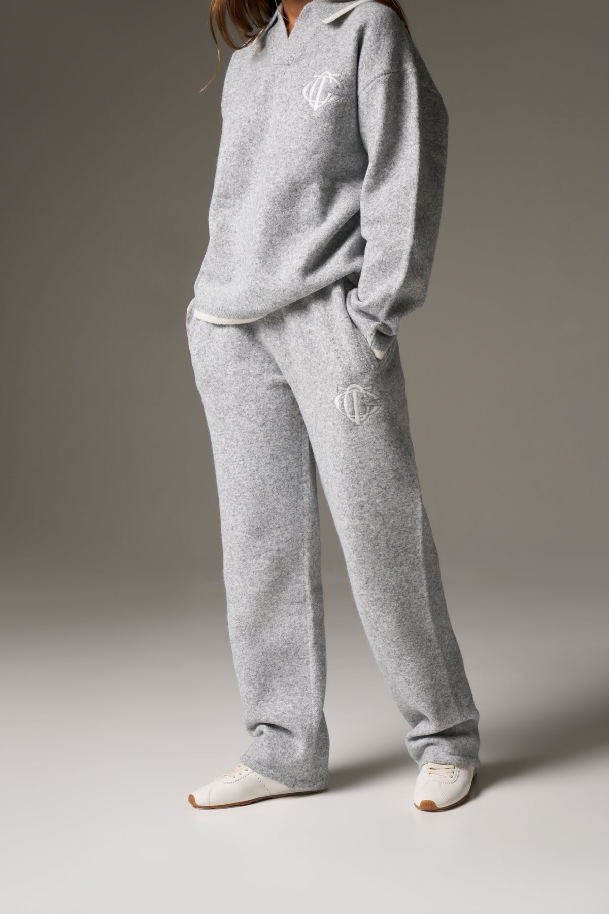 MONOGRAM KNITTED JOGGERS - GREY