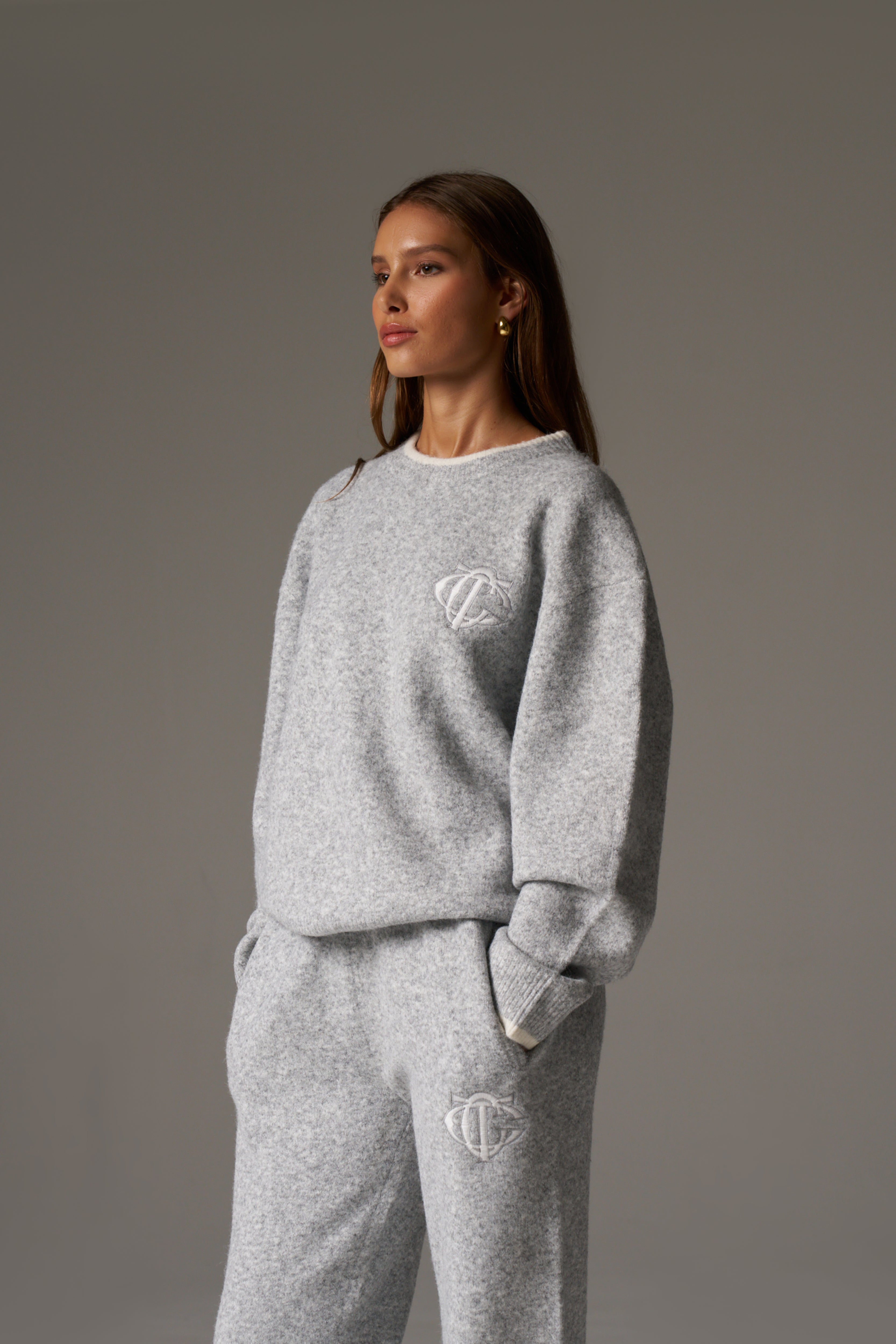 MONOGRAM KNITTED CREW - GREY