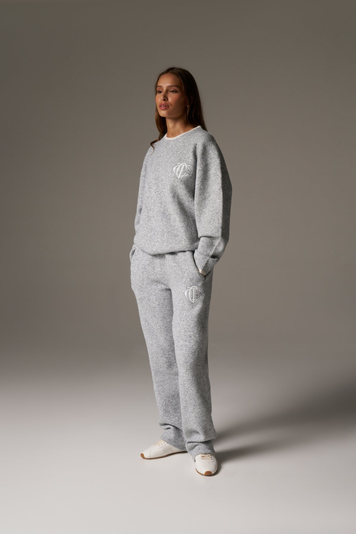 MONOGRAM KNITTED JOGGERS - GREY