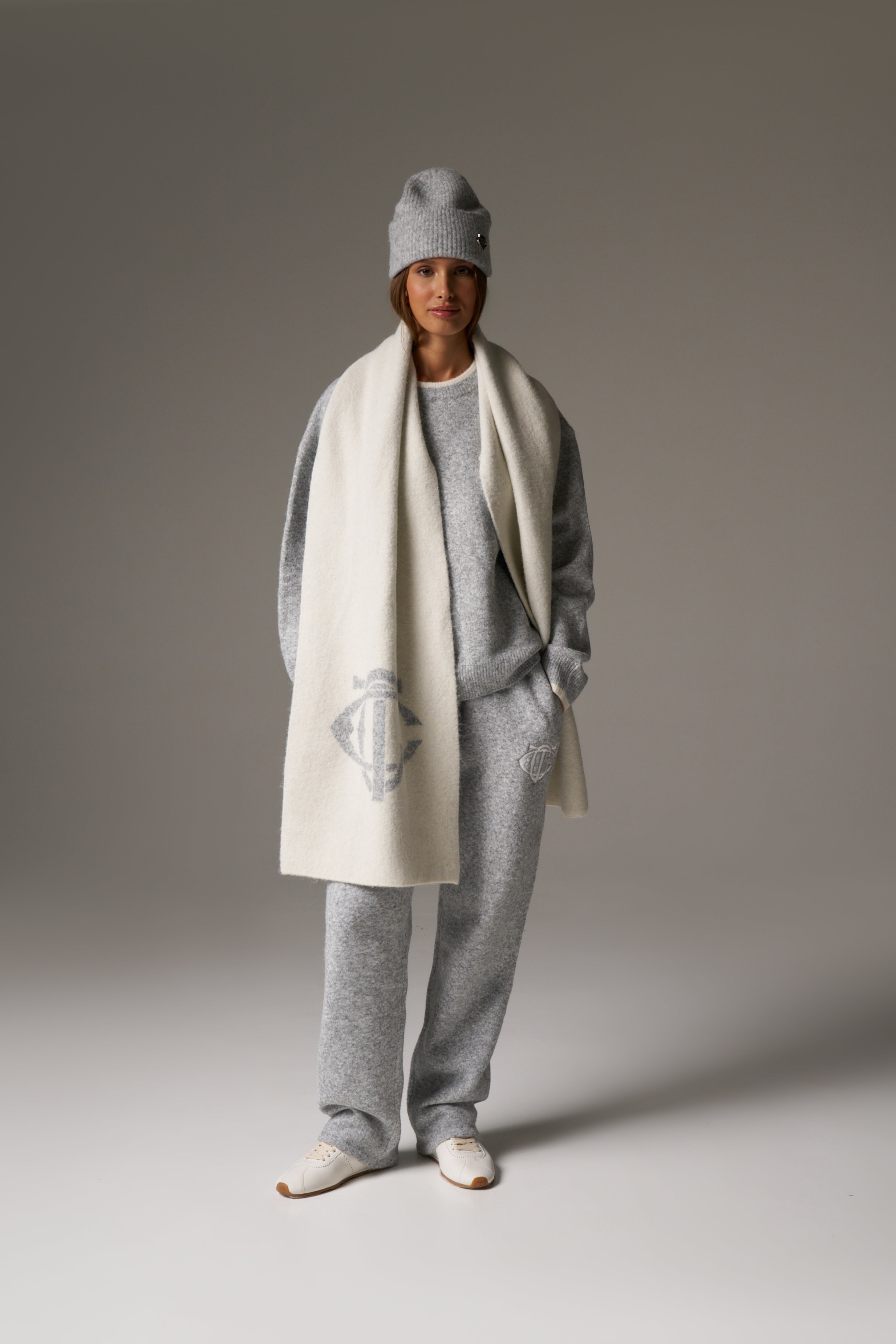 MONOGRAM SCARF - OFF WHITE