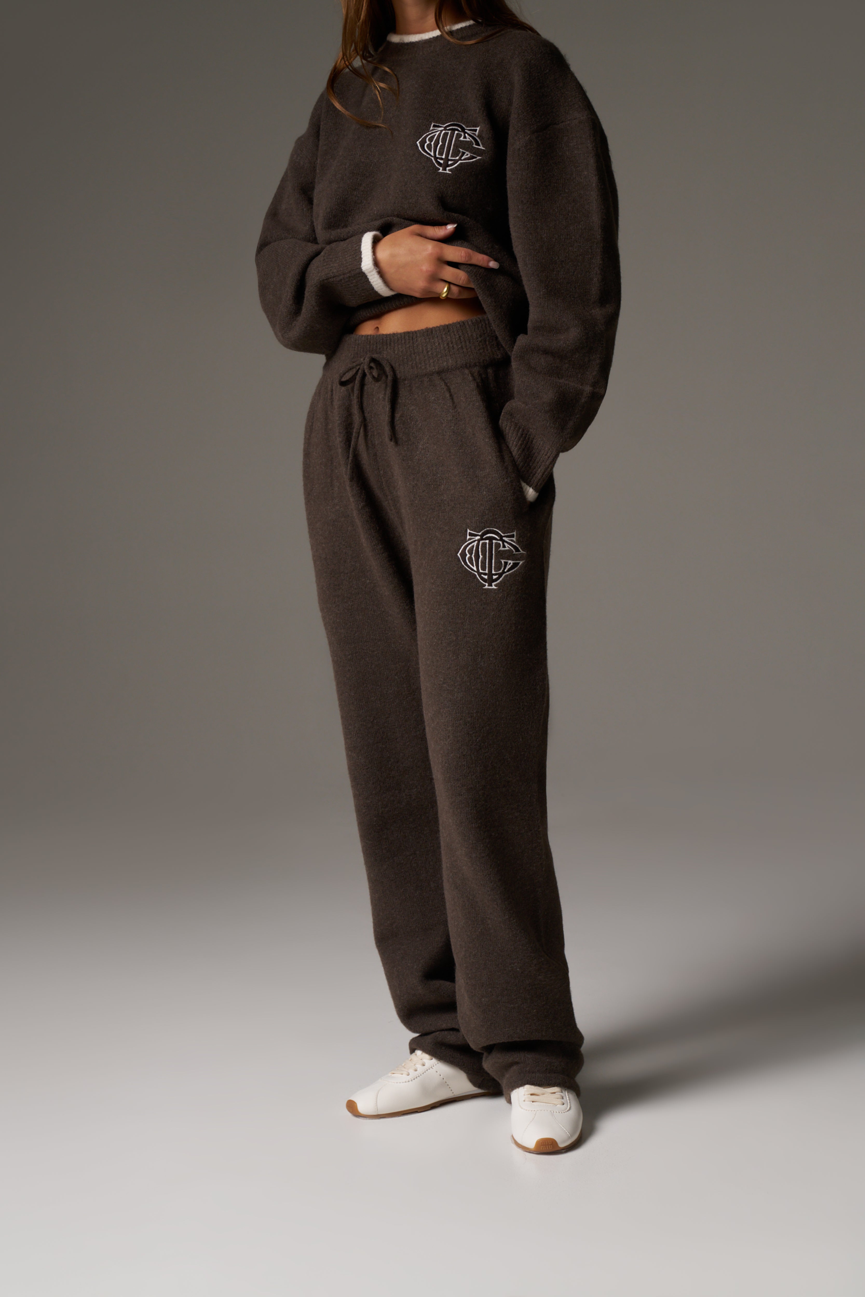 MONOGRAM KNITTED JOGGERS - BROWN
