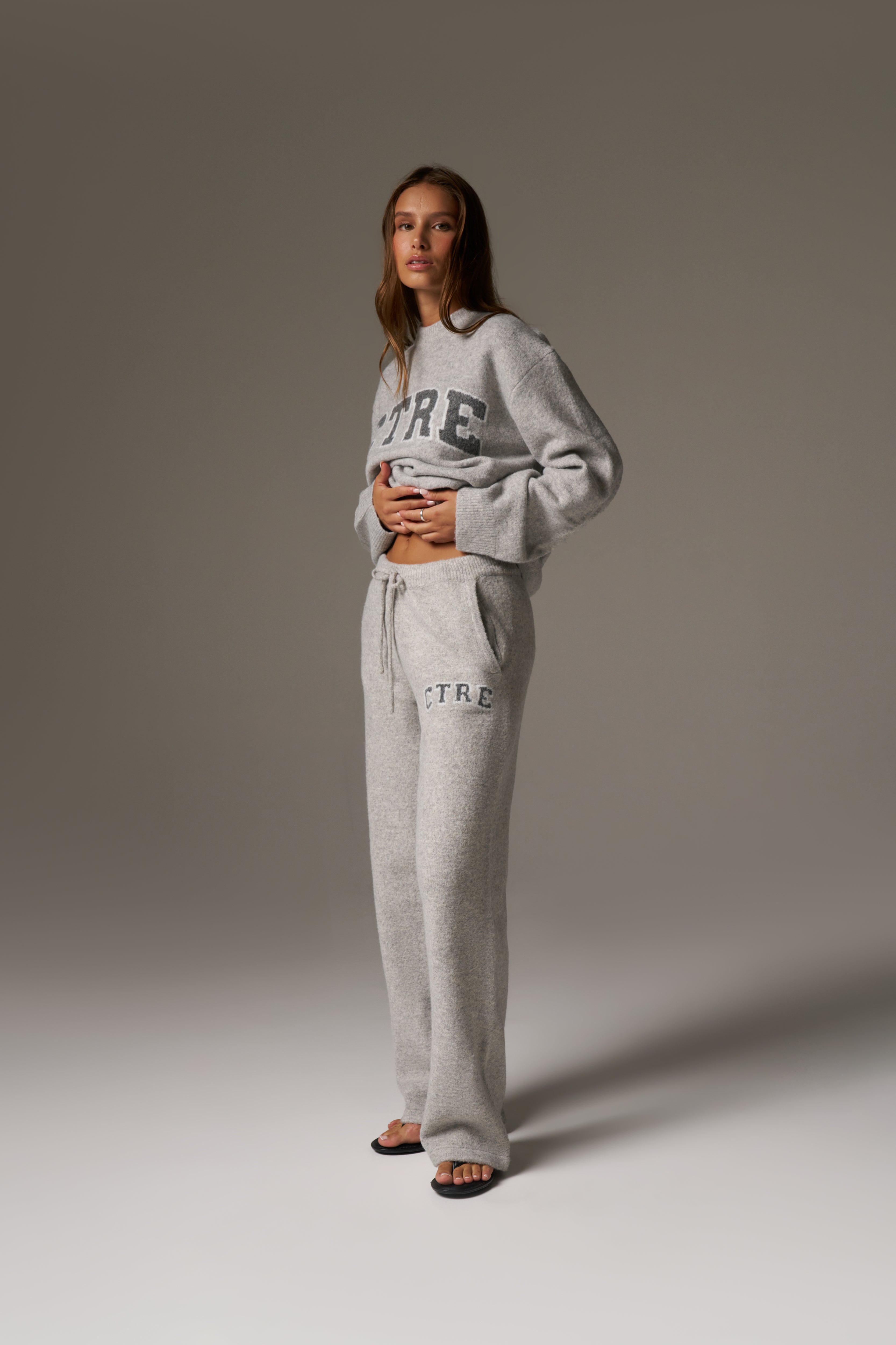 CTRE KNITTED JOGGERS - GREY