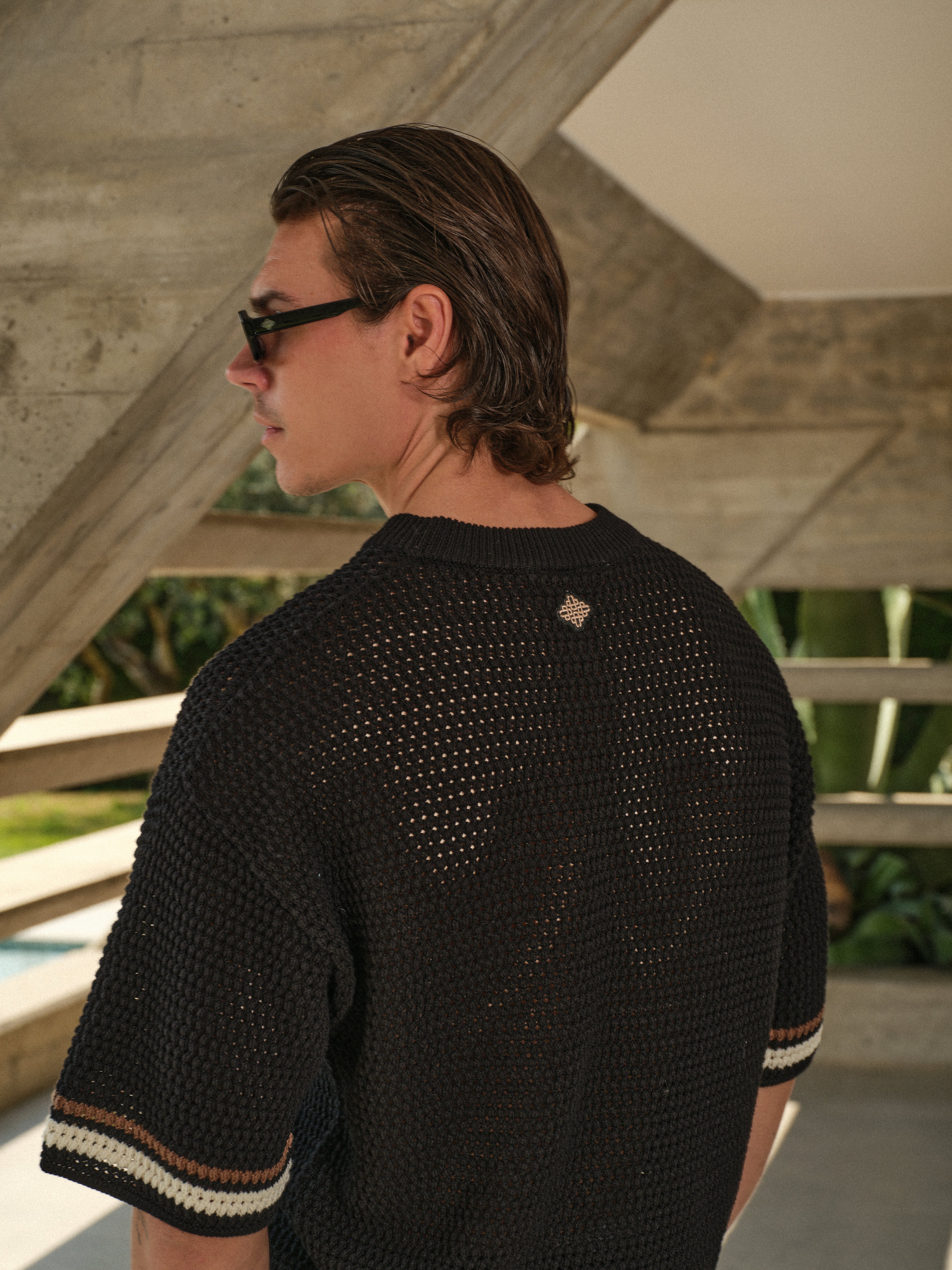 CROCHET KNITTED STRIPE T-SHIRT - BLACK