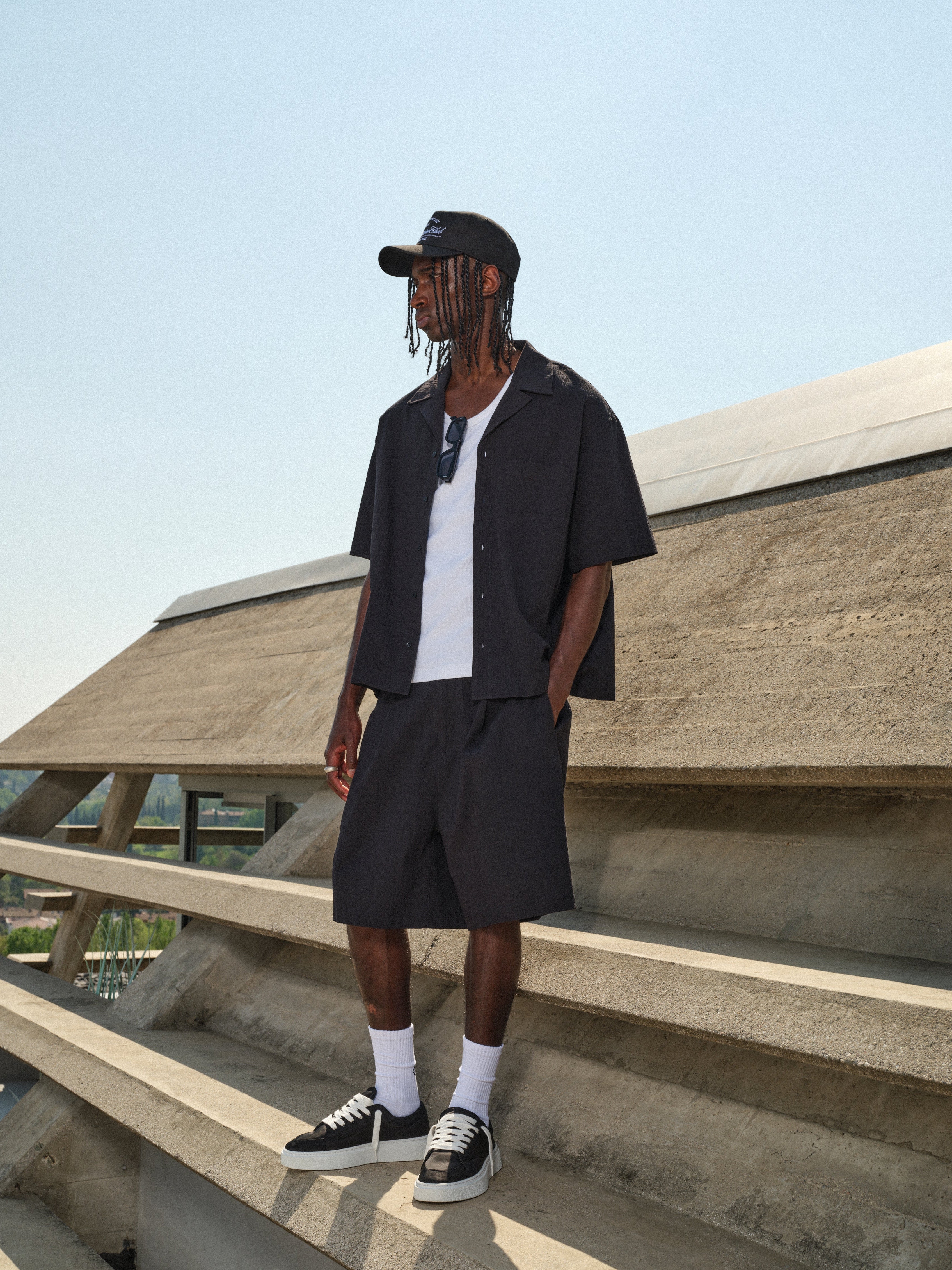 TEXTURED REVERE SHIRT - BLACK