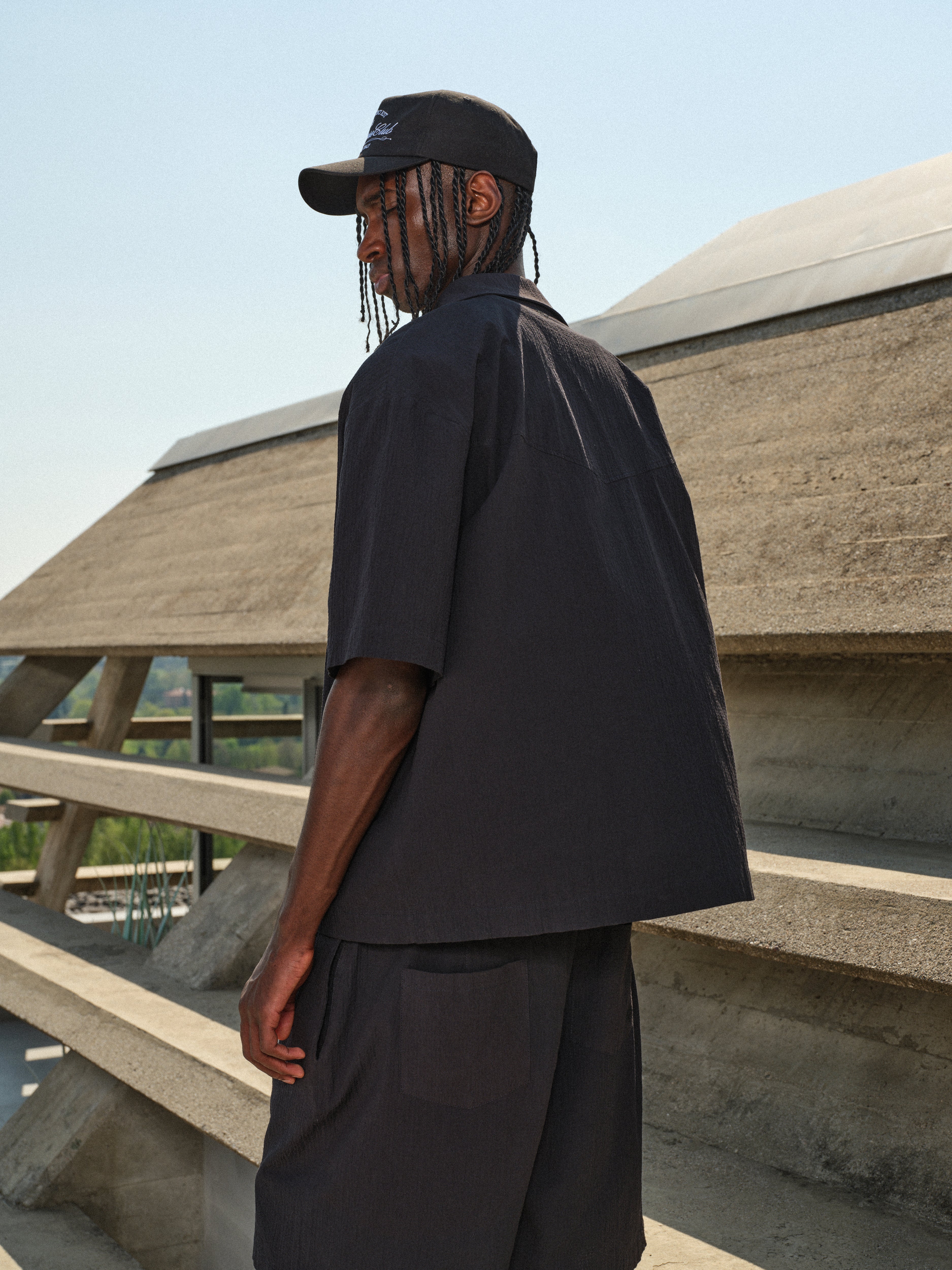 TEXTURED REVERE SHIRT - BLACK