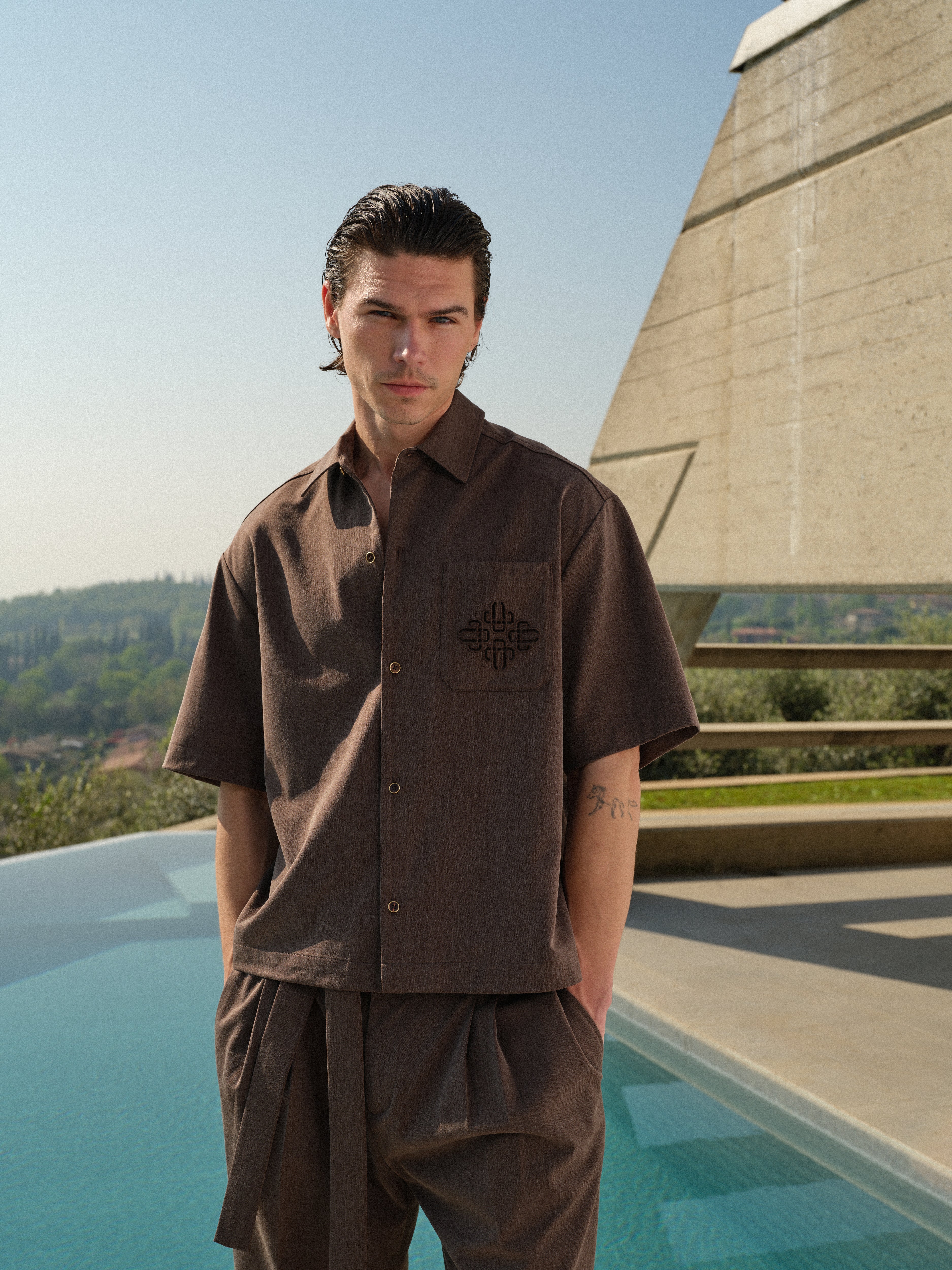 LASER CUT EMBLEM SHIRT - BROWN