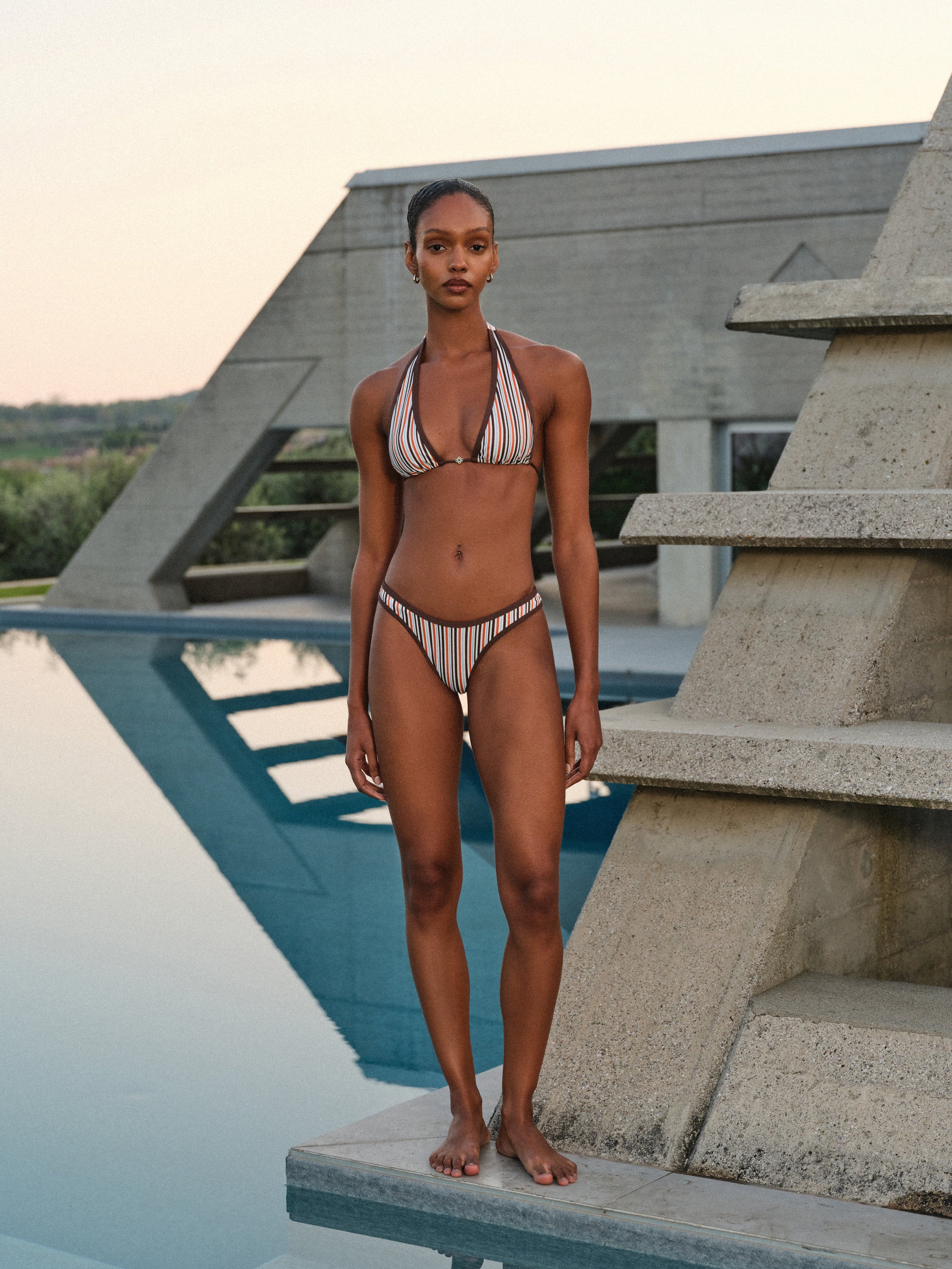 STRIPE TRIANGLE BIKINI TOP - CHOCOLATE