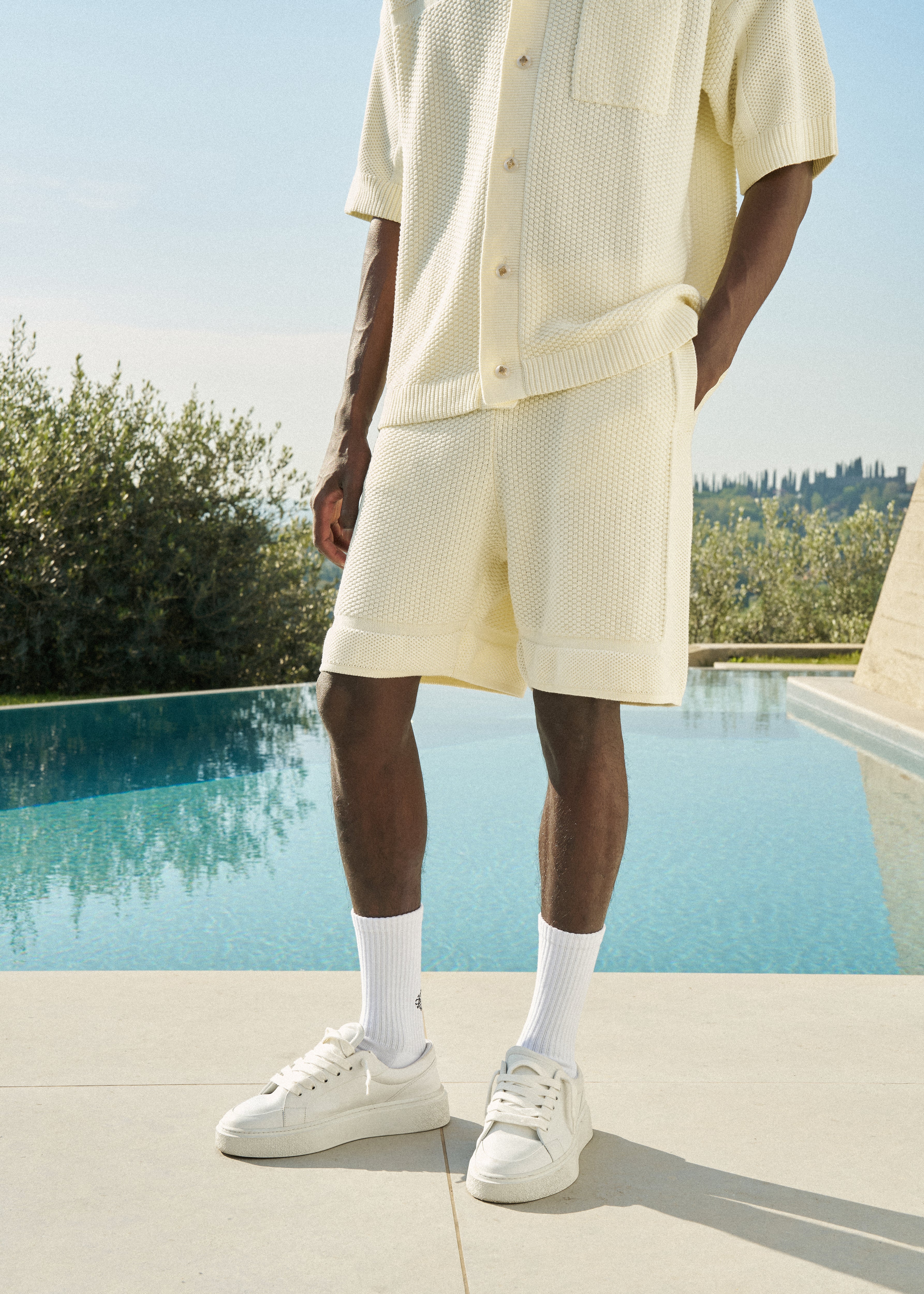 パンツ Contrast Knit Shorts CONTRAST KNIT CROCHET SHORTS - OFF WHITE | The Couture Club