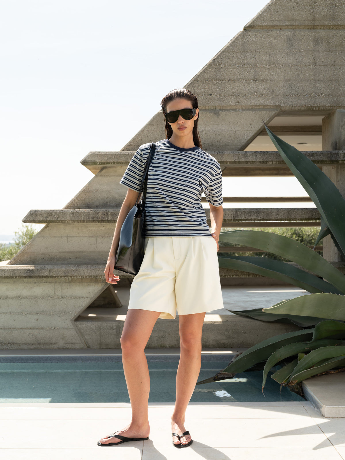 STRIPE POCKET SHORT SLEEVE T-SHIRT - NAVY