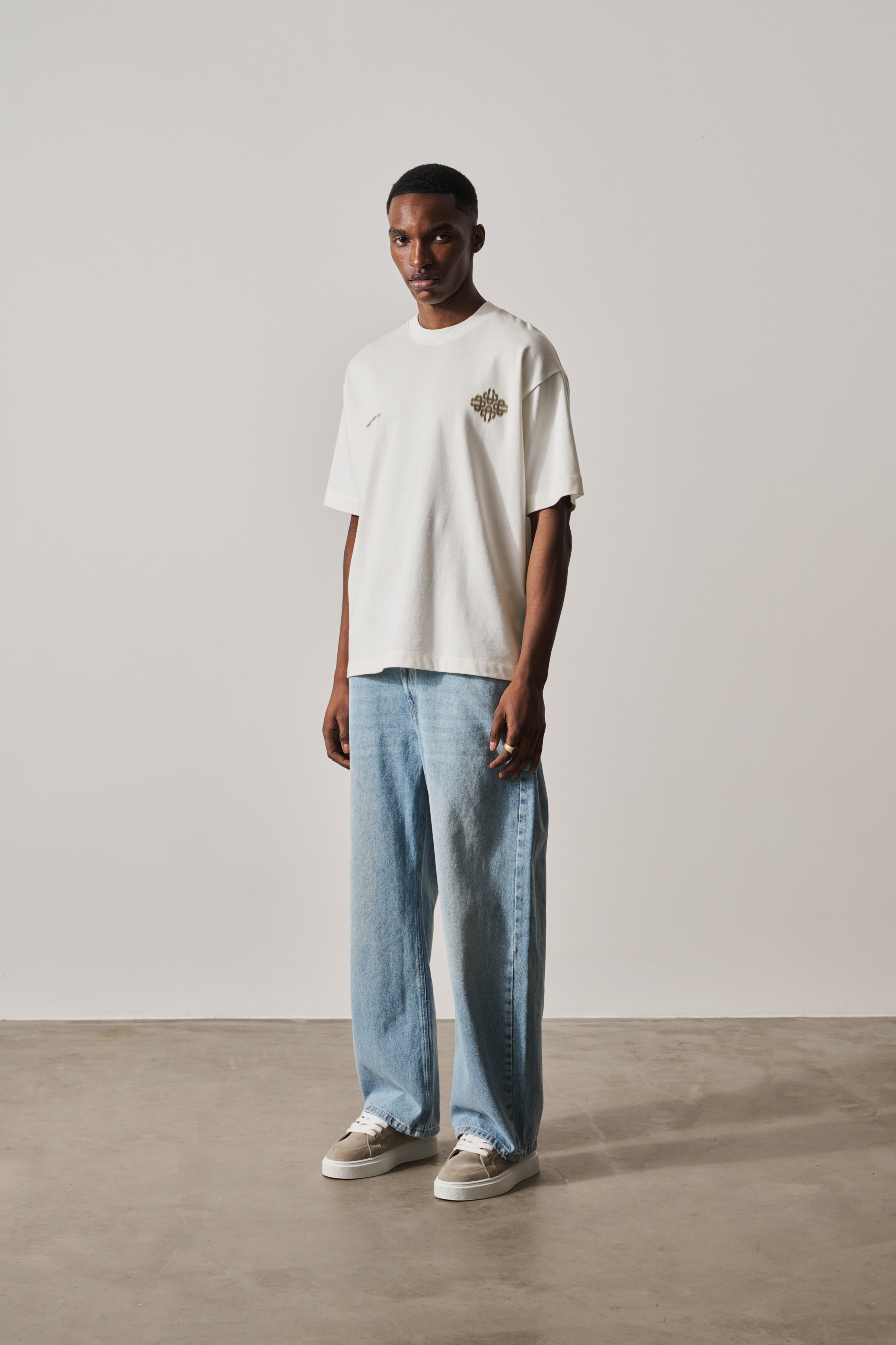 MOTION BLURRED EMBLEM T-SHIRT - KHAKI