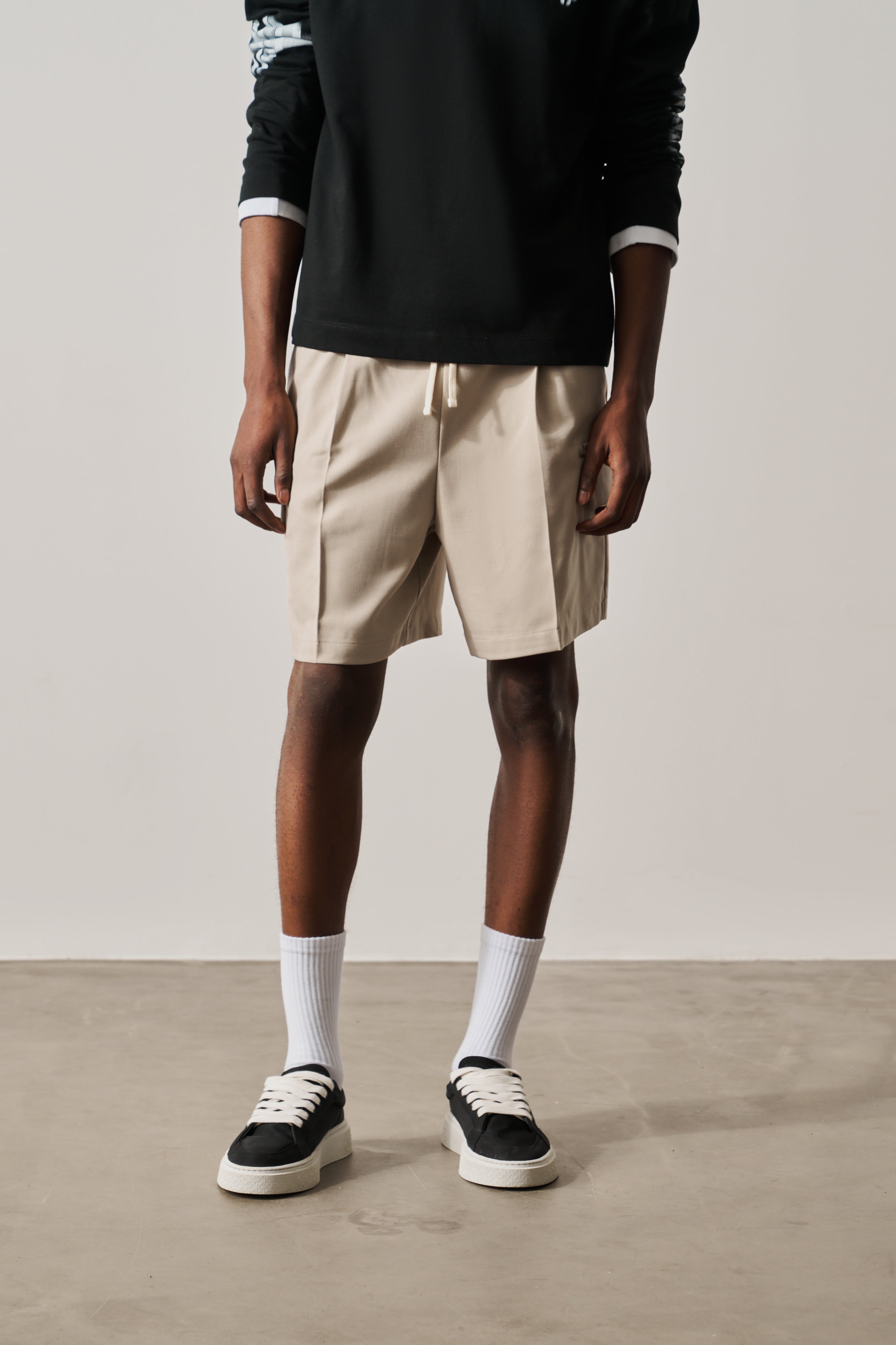 WIDE LEG SIDE POCKET SHORTS - BEIGE