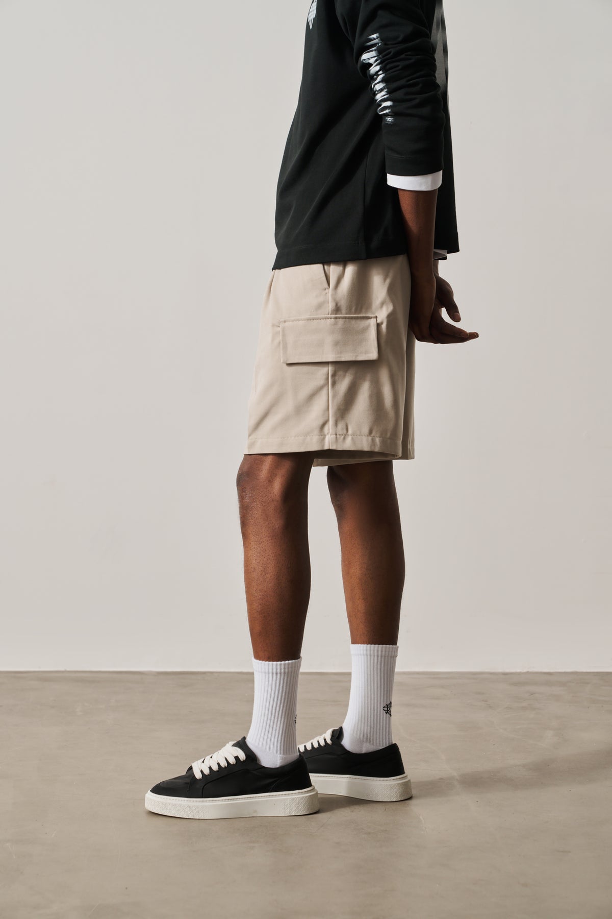 WIDE LEG SIDE POCKET SHORTS - BEIGE