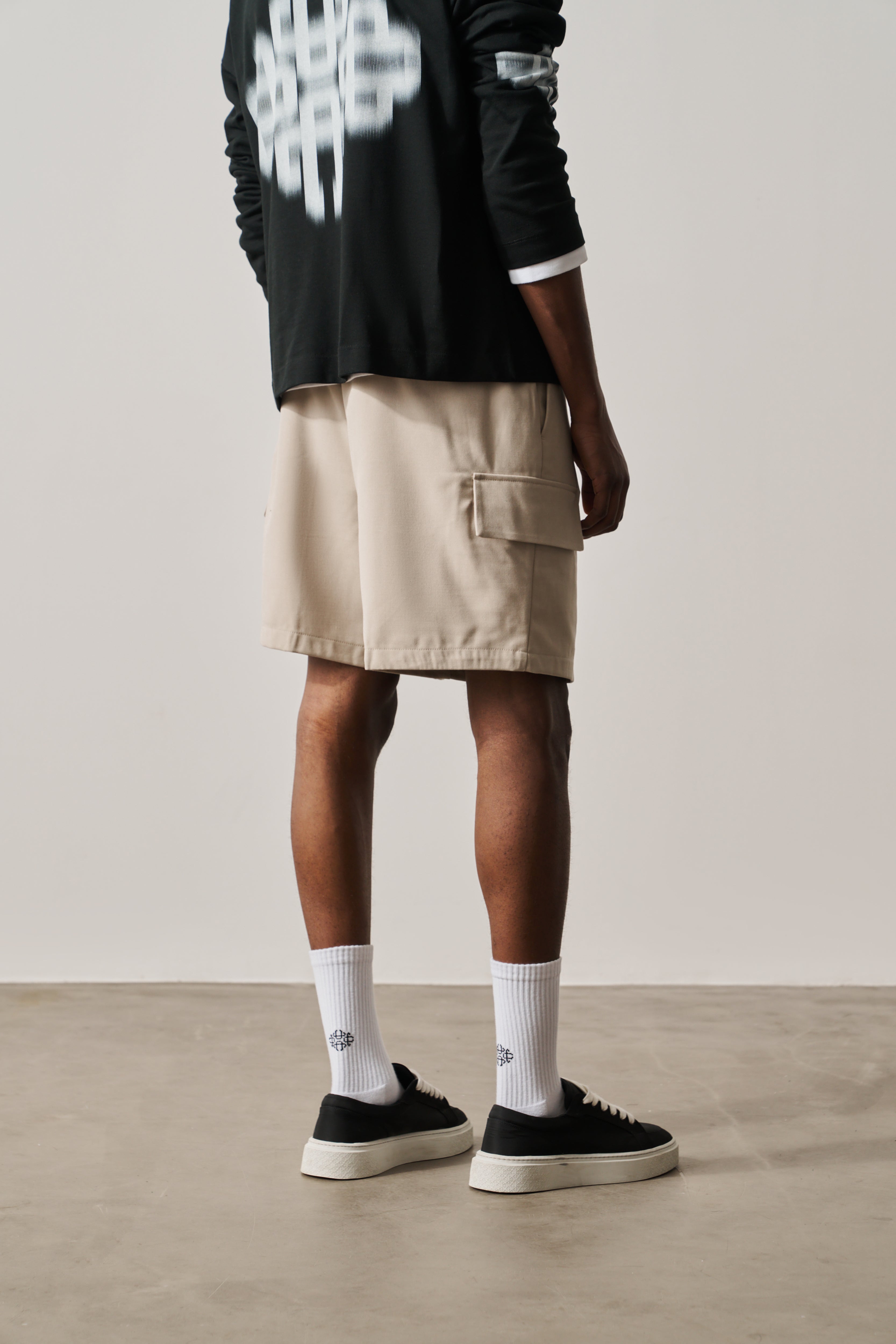 WIDE LEG SIDE POCKET SHORTS - BEIGE