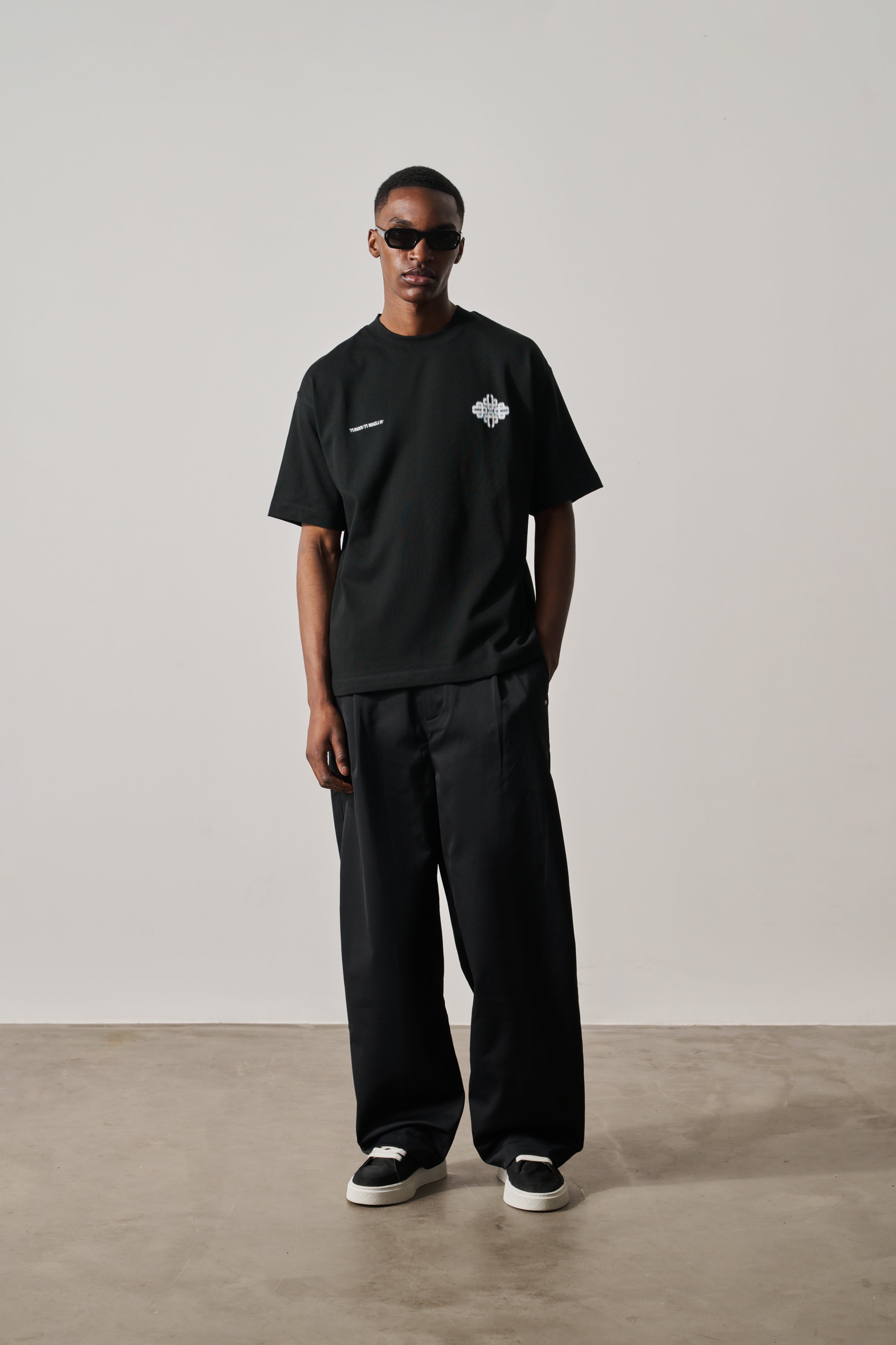 MOTION BLURRED EMBLEM T-SHIRT - BLACK