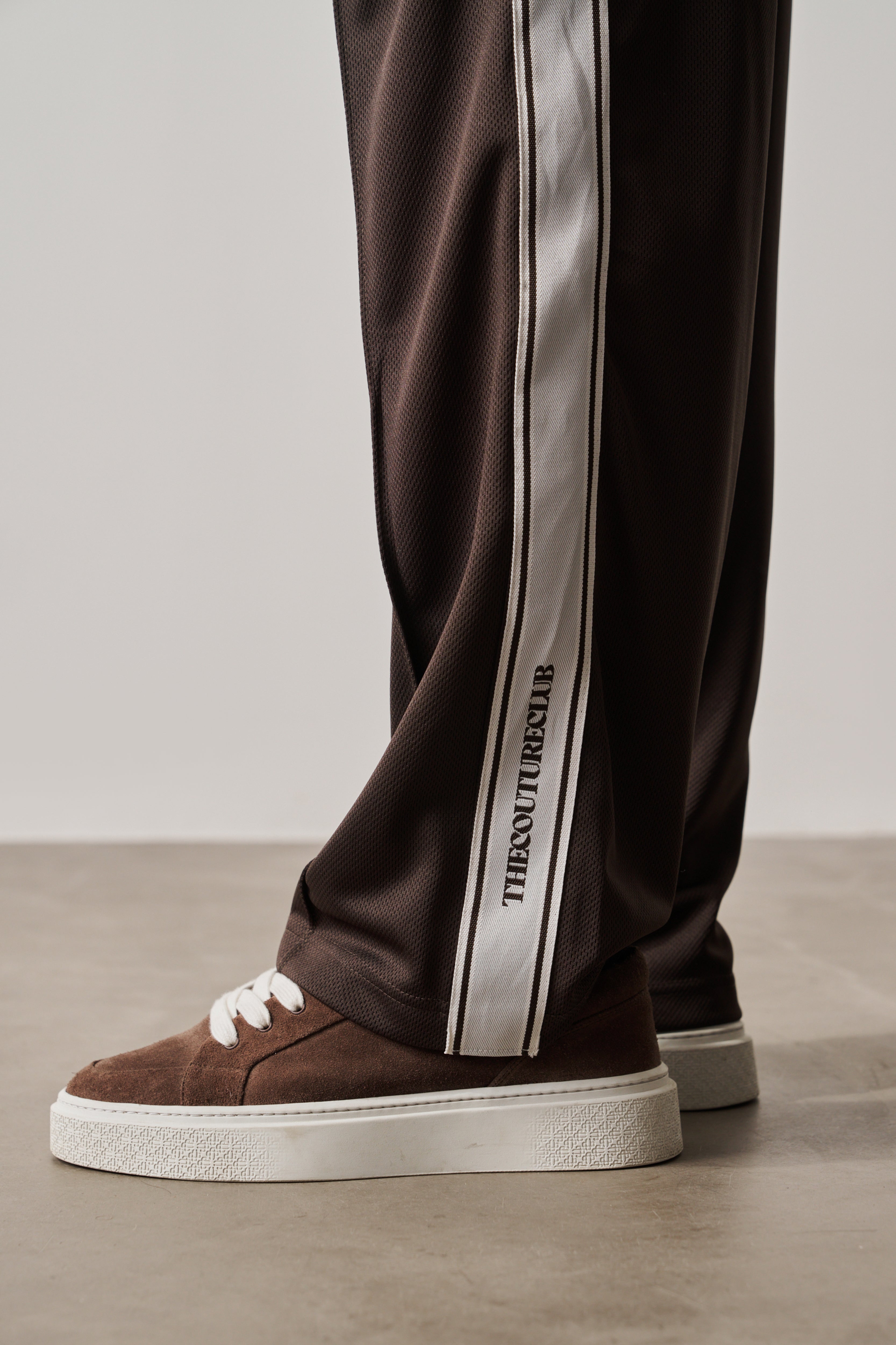 TAPE MESH JOGGER - BROWN