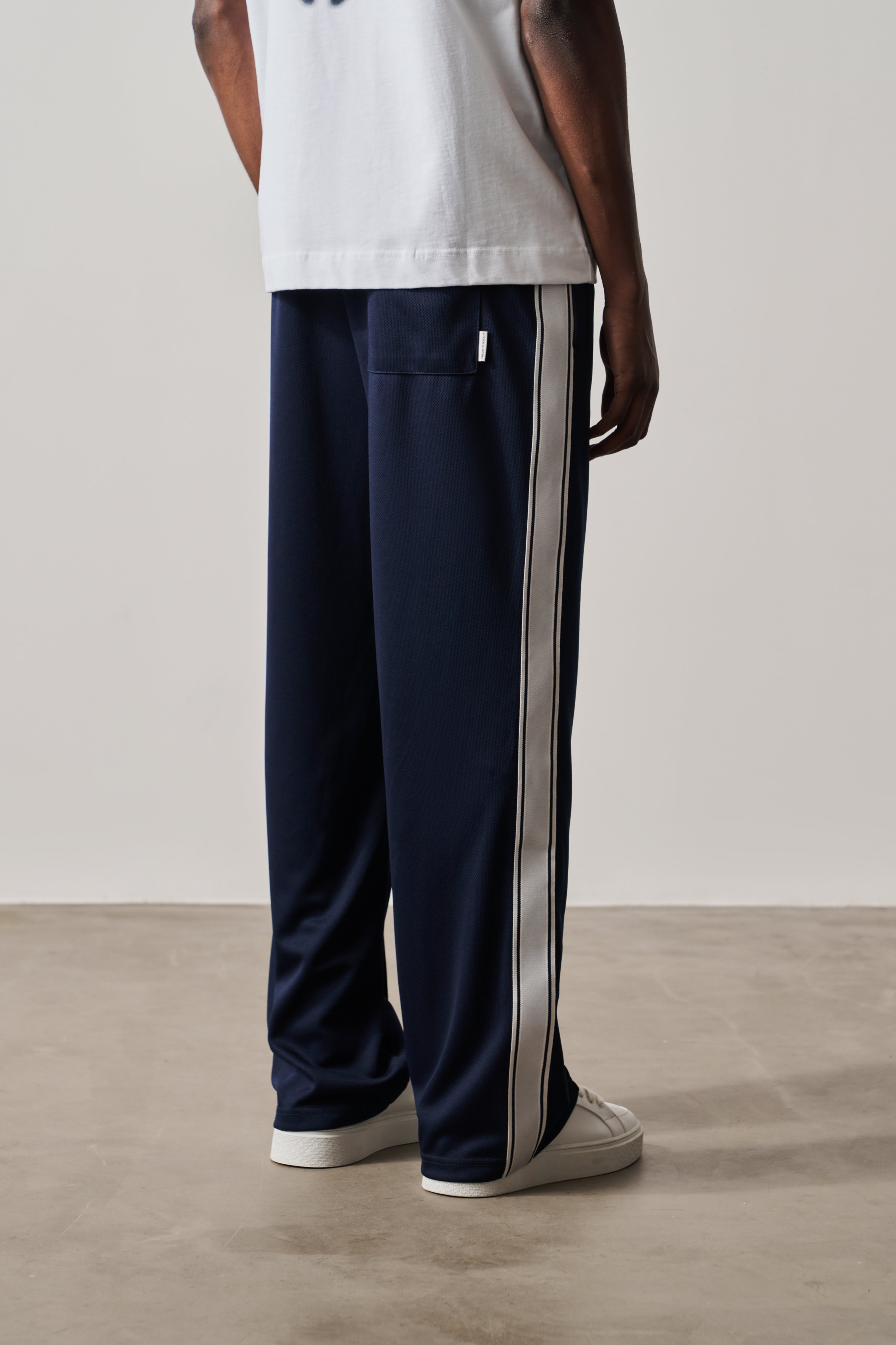 TAPE MESH JOGGER - NAVY