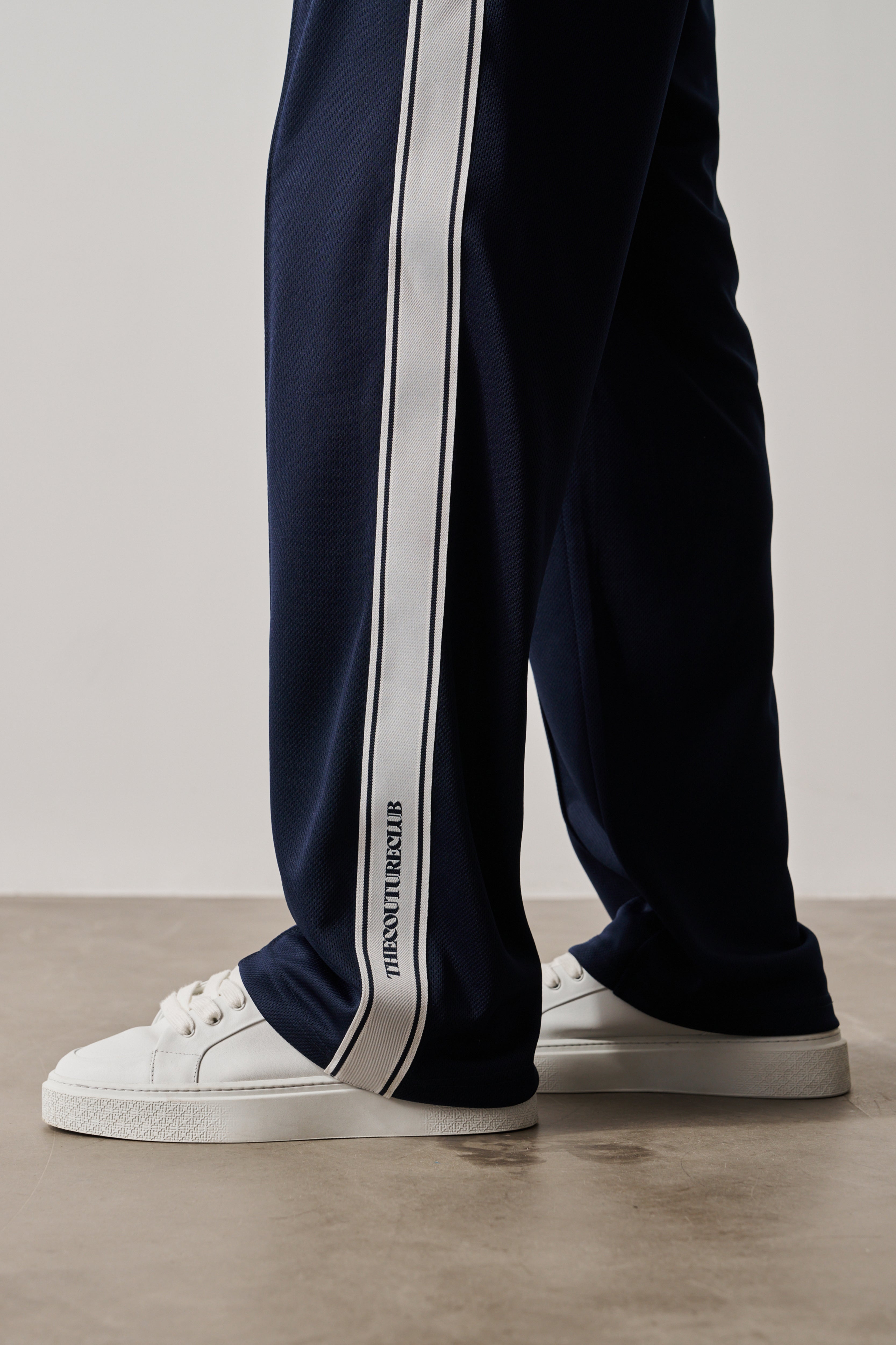 TAPE MESH JOGGER - NAVY
