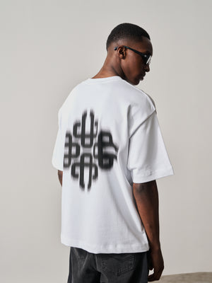 MOTION BLURRED EMBLEM T-SHIRT - WHITE BLACK