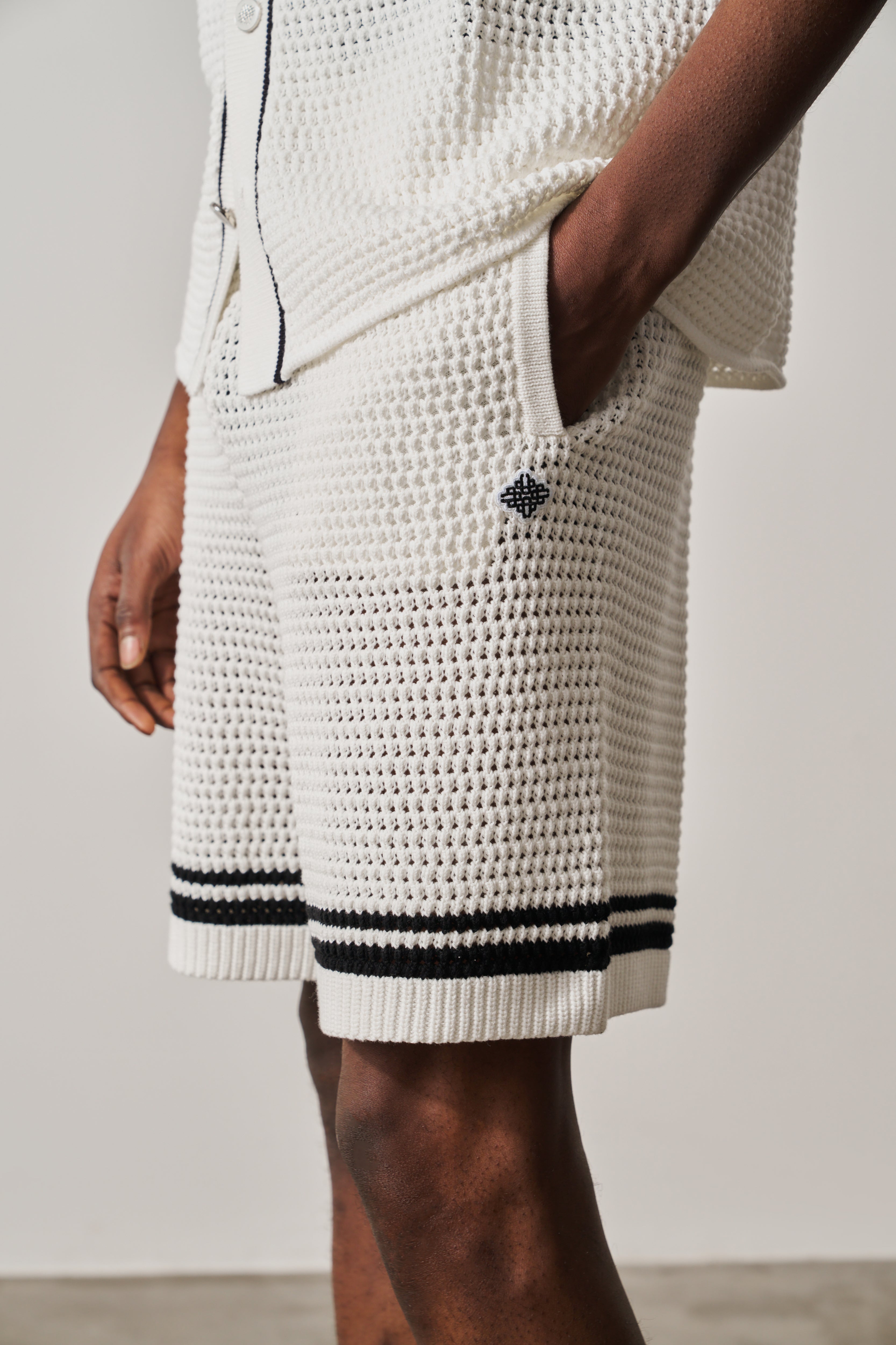 CROCHET KNITTED SHORTS - WHITE