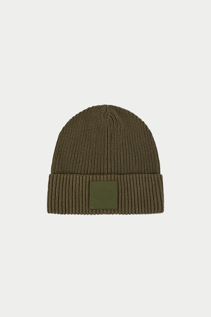 RIBBED EMBLEM BEANIE - KHAKI