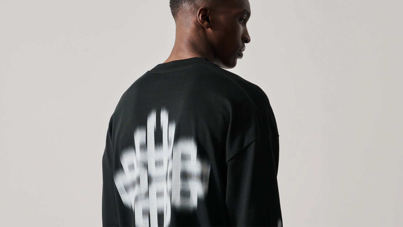 MEN'S TOPS & T-SHIRTS